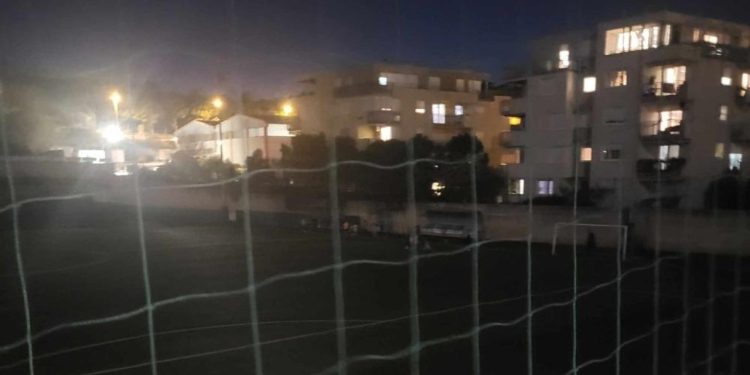 Sportske novosti – Pogledajte tugu hrvatskog nogometa: Isključili im struju i vodu, djeca trenirala u