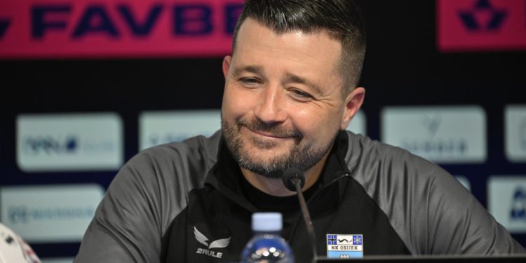 Sportske novosti – Sada je jasno da će Coppitelli dobiti otkaz, više ga ne može spasiti ni sljedeća utakmica