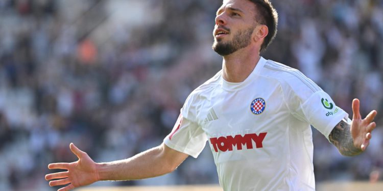 Sportske novosti – Sada je jasno zašto Mlakar dosad nije zabijao za Hajduk i tu nastaje problem. Na potezu je