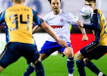 Sportske novosti – Tko želi biti prvak? Šest je puta Rijeka ponudila Hajduku da je preskoči, četiri je puta uspio