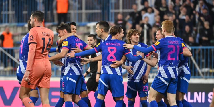 Sportske novosti – UŽIVO/VIDEO: Osijek prima udarac za udarcem. Prvo mu je poništen gol, potom ga je primio, pa ostao s igračem manje