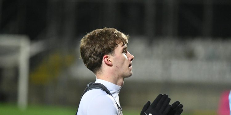 Sportske novosti – VIDEO: Bivši igrač Dinama slomio se i zaplakao nakon propuštene šanse da Rijeci donese pobjedu