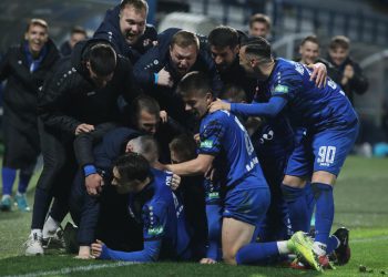 Sportske novosti – VIDEO ‘Dupla premija!’ Kovačević završio na stolu, totalna ludnica u svlačionici Belupa nakon slavlja nad Rijekom