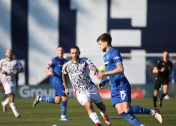 Sportske novosti – VIDEO: Hajdukovci tražili jedanaesterac. Livaja pao u šesnaestercu, VAR se nije oglasio