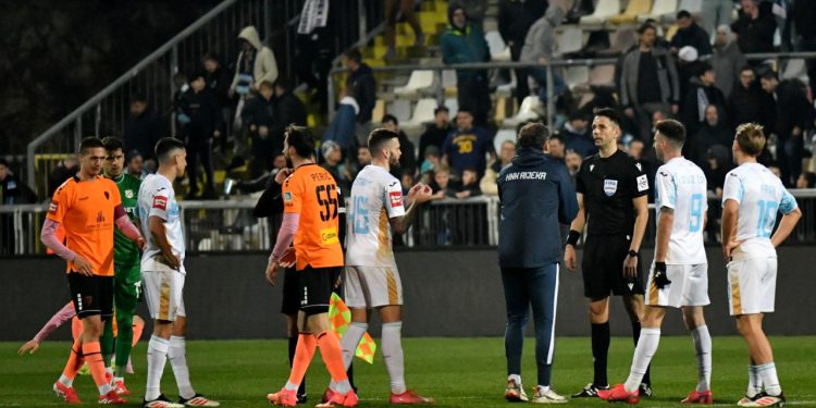 Sportske novosti – VIDEO: Prljava igra na kraju utakmice, Rijeka napravila nesportski potez, Šibenčani uzvratili, klupa podivljala