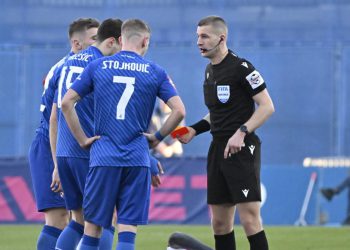 Sportske novosti – VIDEO Situacija u kojoj je Dinamo mogao dobiti i treći crveni: ‘Sudac je izgubio kontrolu, nije vidio…’