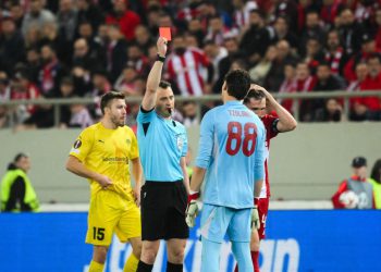 Sportske novosti – VIDEO: Vratar Olympiacosa Dinamov je krvnik! Pogledajte potez koji je Modre ostavio bez izravnog plasmana u LP