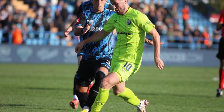 Sportske novosti – Varaždin postavio travnjak za 300.000 eura, na zapadu zabranjena Dinamova obilježja