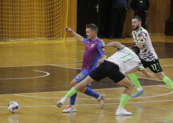 Square bez pobjede u Omišu, dvije utakmice prije kraja situacija nije dobra