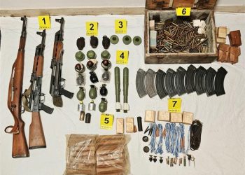 Starijem Hvaraninu u Starom Gradu pronašli hrpu oružja, streljiva i eksploziva