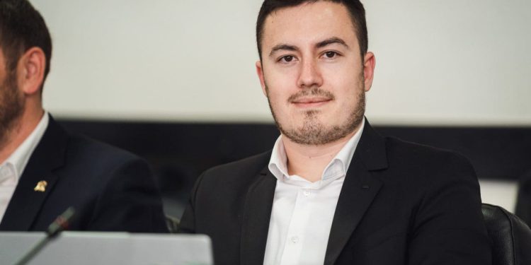 Stričević: “Puljak u Zagrebu raspravlja o priuštivom stanovanju, a u Splitu je izgradio nula stanova za mlade”