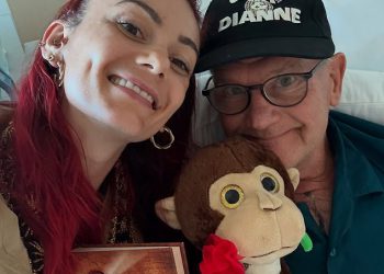Strogo je Dianne Buswell izdao zdravstveno ažuriranje oca nakon operacije srca – danima nakon što je izazvao zabrinutost bolničkom fotografijom dok plesačica priznaje da je bilo “teških 18 mjeseci”