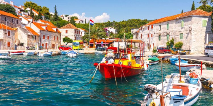 Sunčano vrijeme uz mogućnost mraza u unutrašnjosti Istre i Dalmacije