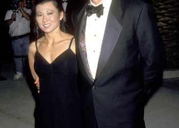 Supruga Gene Hackmana bila je ‘fitnes orah’ koji ga je natjerao da radi jogu, jede curry i osjeća se ‘duhovni vrtlog’ Novog Meksika ‘