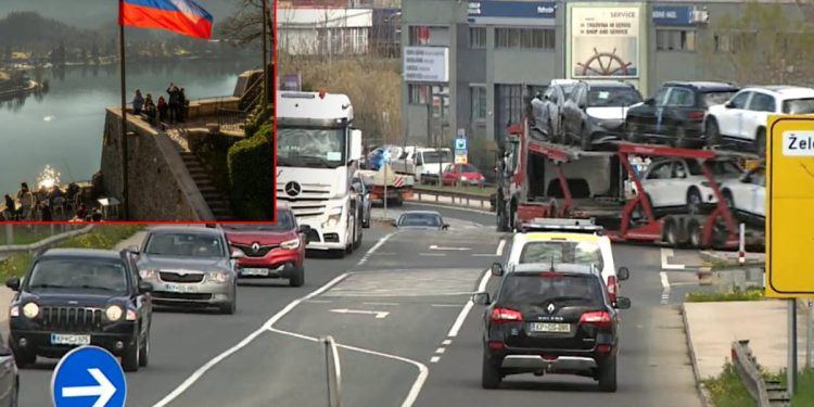 Svi koji ovuda prolaze idu u Hrvatsku, moramo i mi nešto zaraditi!