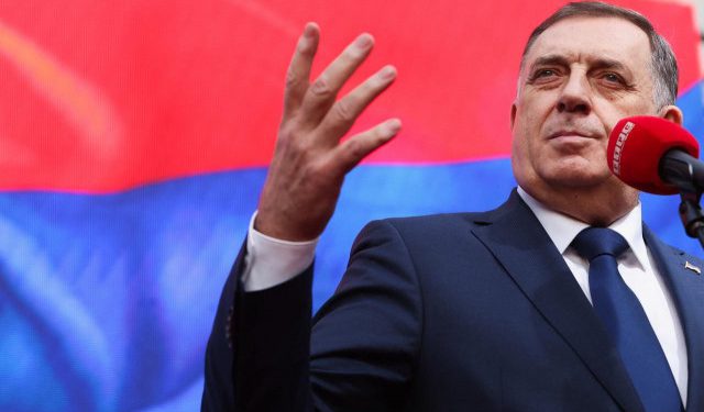 TRAŽI SE NOVAC OD GRAĐANA Republiku Srpsku očekuje naplata duga od gotovo 1,6 milijardi KM