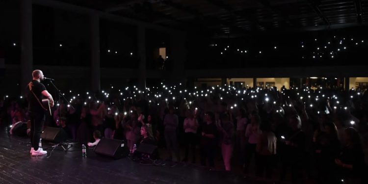 Tisuće Hrvata slavilo Boga u dijaspori, došli iz cijele Europe: ‘Milost se izlijevala’