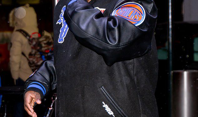 Tracy Morgan trpi zabrinjavajuću medicinsku hitnu situaciju u igri Knicks uzrokujući dugotrajno kašnjenje