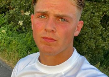 Tragedija kao što je mladi bokser, 22 godine, nalazi se mrtva u rijeci dok obitelj slomljena odaje počast obećavajućem borcu