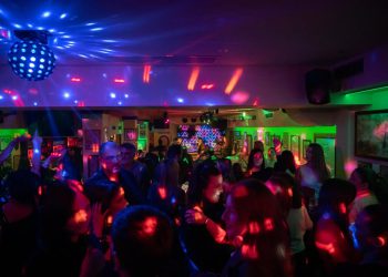 Trash party napunio je Versi k’o kutiju šibica. Bila je to luda zabava, a isto vas očekuje i večeras