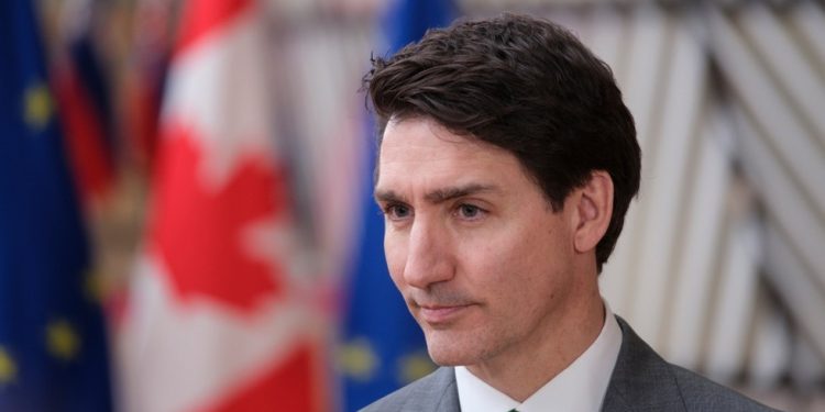 Trudeau eksplodira Trumpove ‘glupe’ tarife – RT World News