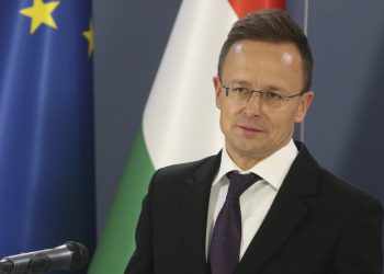 Trump-Zelensky pljusak pokazuje tko želi mir, a tko nije-mađarski FM-RT World News