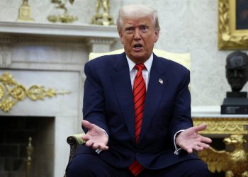 Trump ažuriranja uživo: Upoznatelji američkih upozoravaju na 200% tarifnu prijetnju predsjednika na vinu EU i šampanjac će ubiti potražnju