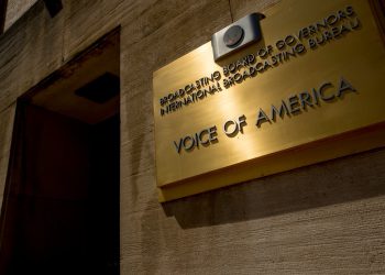 Trump cilja knjižnice i državne medijske organizacije usred glasa američkog osoblja