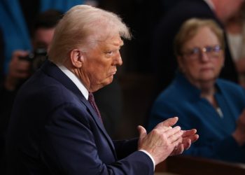 Trump poziva Kongres da zabrani trans operacije na djecu – RT World News