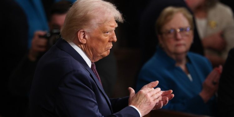 Trump poziva Kongres da zabrani trans operacije na djecu – RT World News