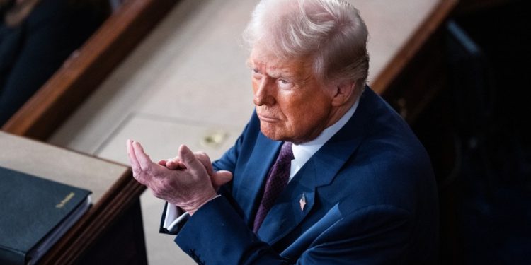 Trump poziva na ‘riješiti se’ nuklearnog oružja – RT World News