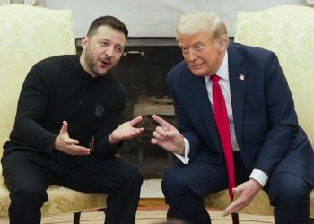 Trump tvrdi da će Zelensky imati “izbora” nego prihvatiti njegove uvjete nakon katastrofalnog sastanka Bijele kuće: uživo