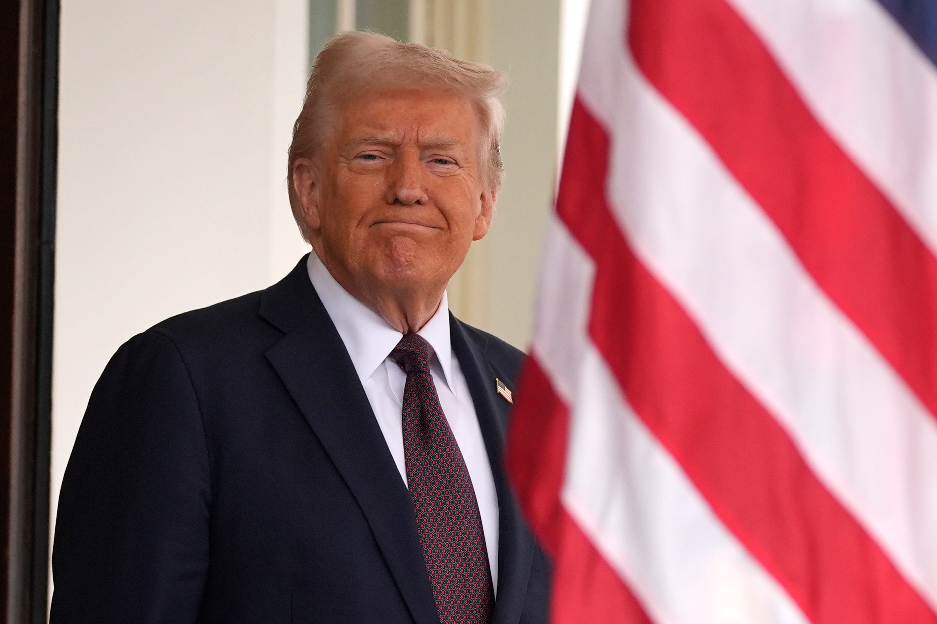 Donald Trump nadvladao je nekoliko političkih neuspjeha, kaznenu presudu i dva imperatina za pobjedu na izborima 2024. godine. Sada drugi pokušavaju slijediti tužbu s vlastitim političkim povracima