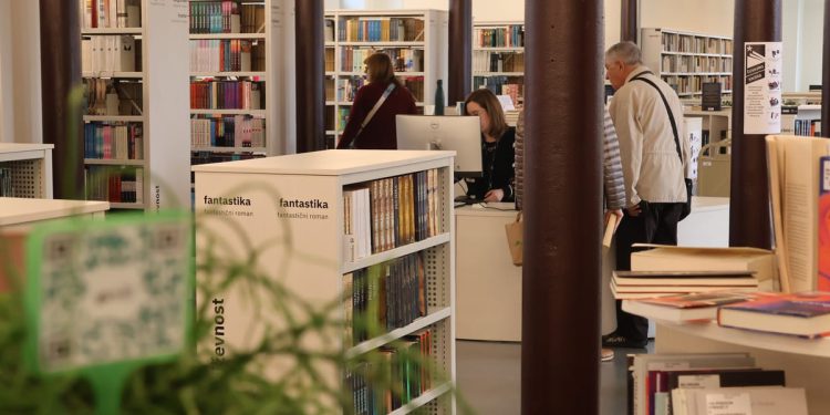 U Gradskoj knjižnici Rijeka možete posuditi sjeme za sadnju bilja i cvijeća