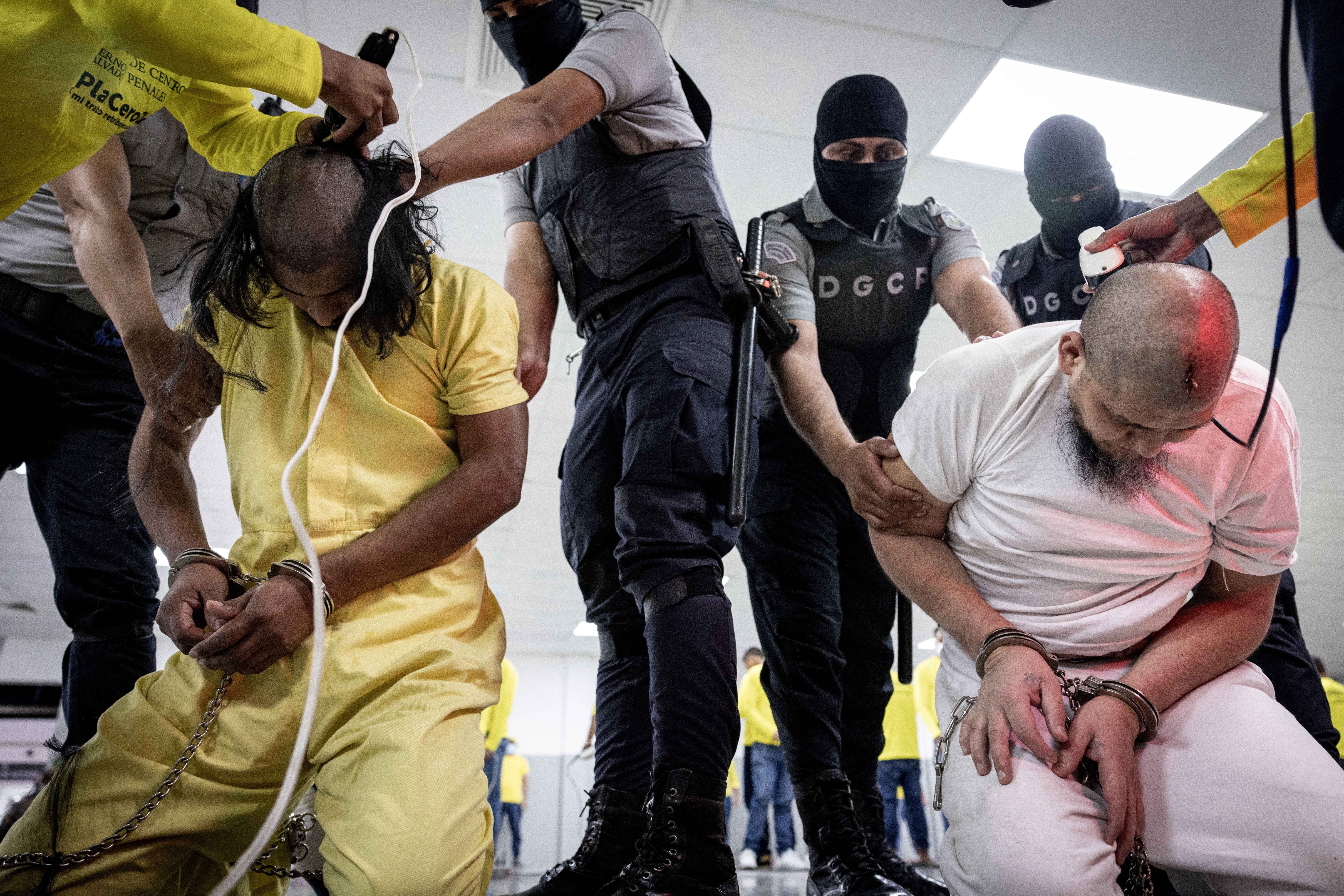 Trump je ustvrdio da članovi Tren de Aragua mogu sažeto deportirati pod njegovom ratnom vlasti, ali odvjetnici i članovi obitelji deportiranih Venezuelanaca kažu da nemaju nikakve veze s bandom