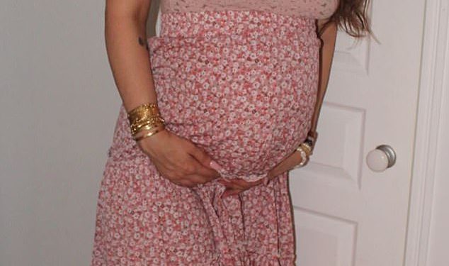 Udala se na prvu zvijezdu Elizabeth Sobinoff pokazuje svoju ogromnu bebu dok se priprema za doček svog drugog djeteta sa suprugom Alexom Vegom