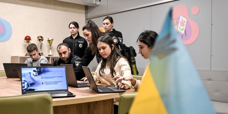 Ukrajinci još uvijek nisu sigurni u svoj državni jezik – regulator – RT Rusija i bivši Sovjetski Savez