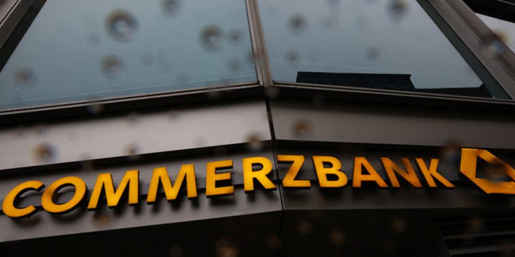 UniCreditu dozvola za 29,99 posto udjela u Commerzbanku