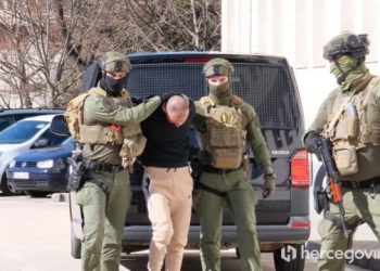 VIDEO Uhićeni Leo Roci uz jaku policijsku pratnju doveden u istražni zatvor u Širokom Brijegu