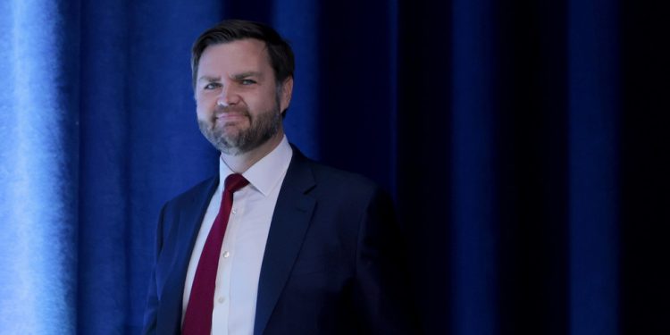 Vance kaže da su pro-craine prosvjednici ‘uplašili’ svoju kćer-RT World News