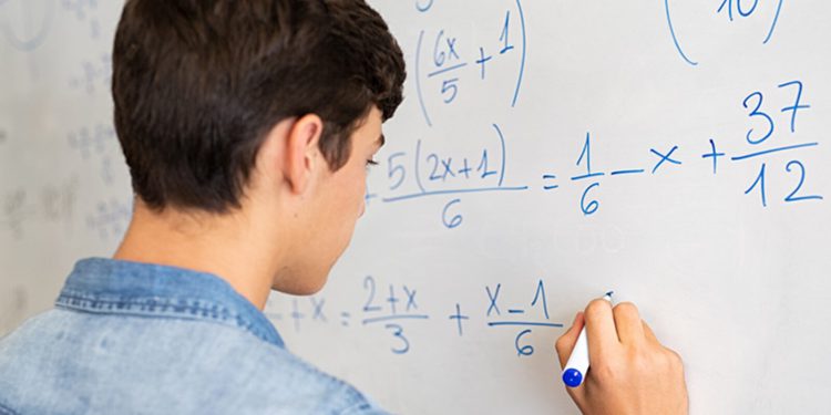 Većina srednjoškolaca smatra da novac služi samo za trošenje