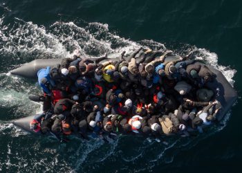 Velika Britanija bi mogla poslati migrante na Balkan – The Times – RT World News