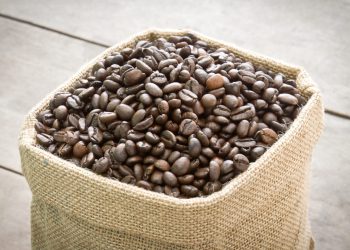 Visoke cijene ispraznile skladišta kave u Brazilu. Uzgajivači prodali 90 posto prošlogodišnjeg uroda