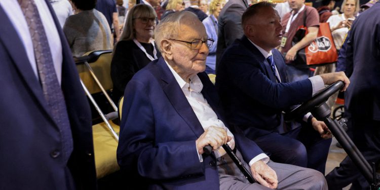 Warren Buffett platio najveći korporativni porez u povijesti SAD-a