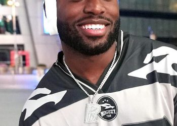 YouTube zvijezda mrtva u 26: p2isthename pronađeno u sobi za pošte