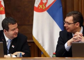 ZBUNJUJUĆE IZJAVE SRPSKIH ČELNIKA Vučić tvrdi da Srbija nema zvučni top, njegov ministar Dačić to negirao