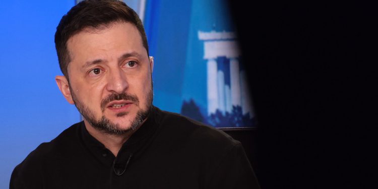 Zelensky odgovara na pozive ostavke iz Pro-Kiev Hawk-RT Rusija i bivši Sovjetski Savez