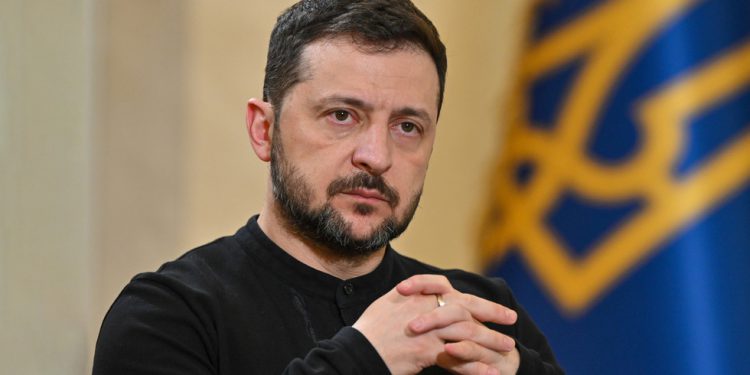 Zelensky preokreće tvrdu poziciju na mirovne pregovore – RT World News