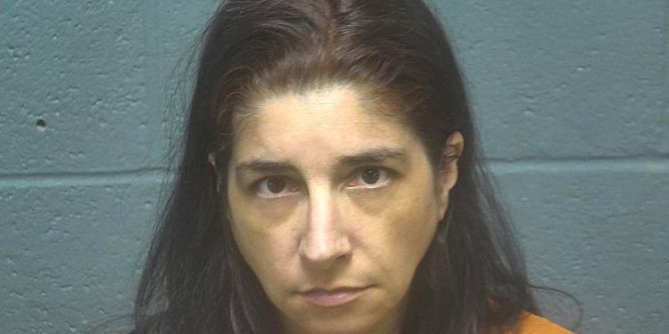 Žena ima uznemirujući odgovor na optužbe za bestijalnost u kojima je uključivao njezin veliki Dane