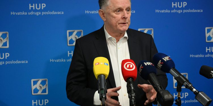 Zgombić: Porez na nekretnine trebao bi se temeljiti na vrijednosti, a kod nas je određen po kvadratu